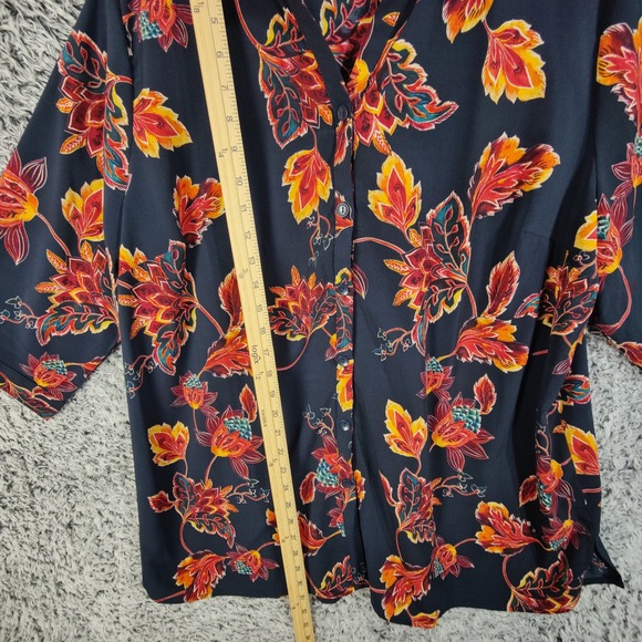 Catherines Dark Floral Romantic Button Down 3/4 Sleeve Mature Top Womens Size 1X - Picture 5 of 9